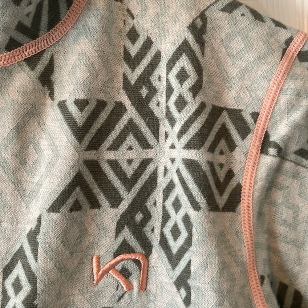 Kari Traa Green and Pink Patterned Pullover Base layer - Picture 4 of 8
